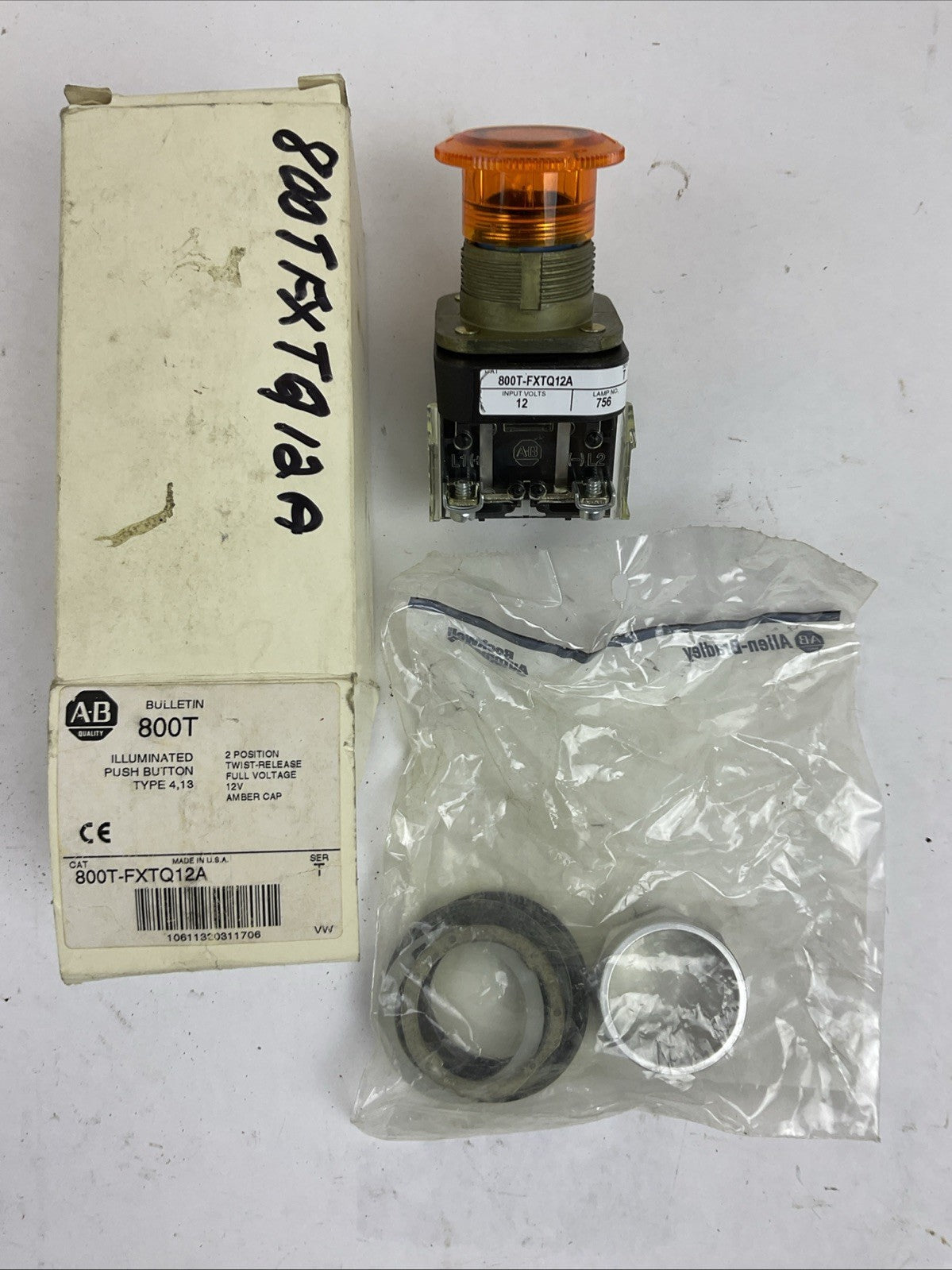 ALLEN BRADLEY 800T-FXTQ12A SER T 12V AMBER CAP 2 POSITION TWIST-RELEASE PUSHBUTT