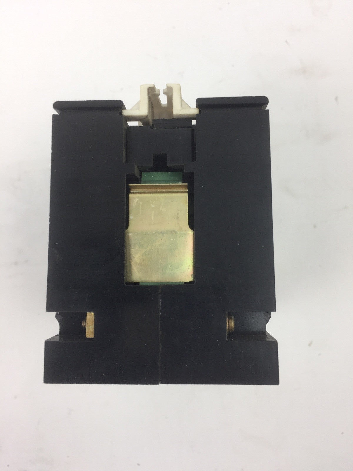 GE CR122A04303AA RELAY 300 VAC 10 AMP MAX 230V 60CY COIL