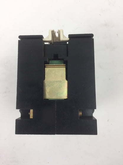 GE CR122A04303AA RELAY 300 VAC 10 AMP MAX 230V 60CY COIL