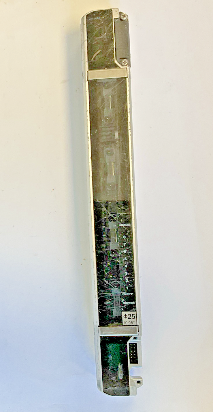 KEYENCE SL-C12H-T / SL-C12H-R LIGHT CURTAIN TRANSMITTER W/RECIEVER 24VDC 15MS