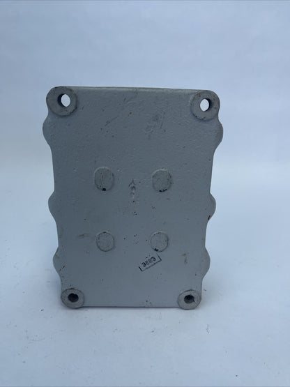SQUARE D CLASS 9001 TYPE GR21 PUSHBUTTON START STOP STATION 600V
