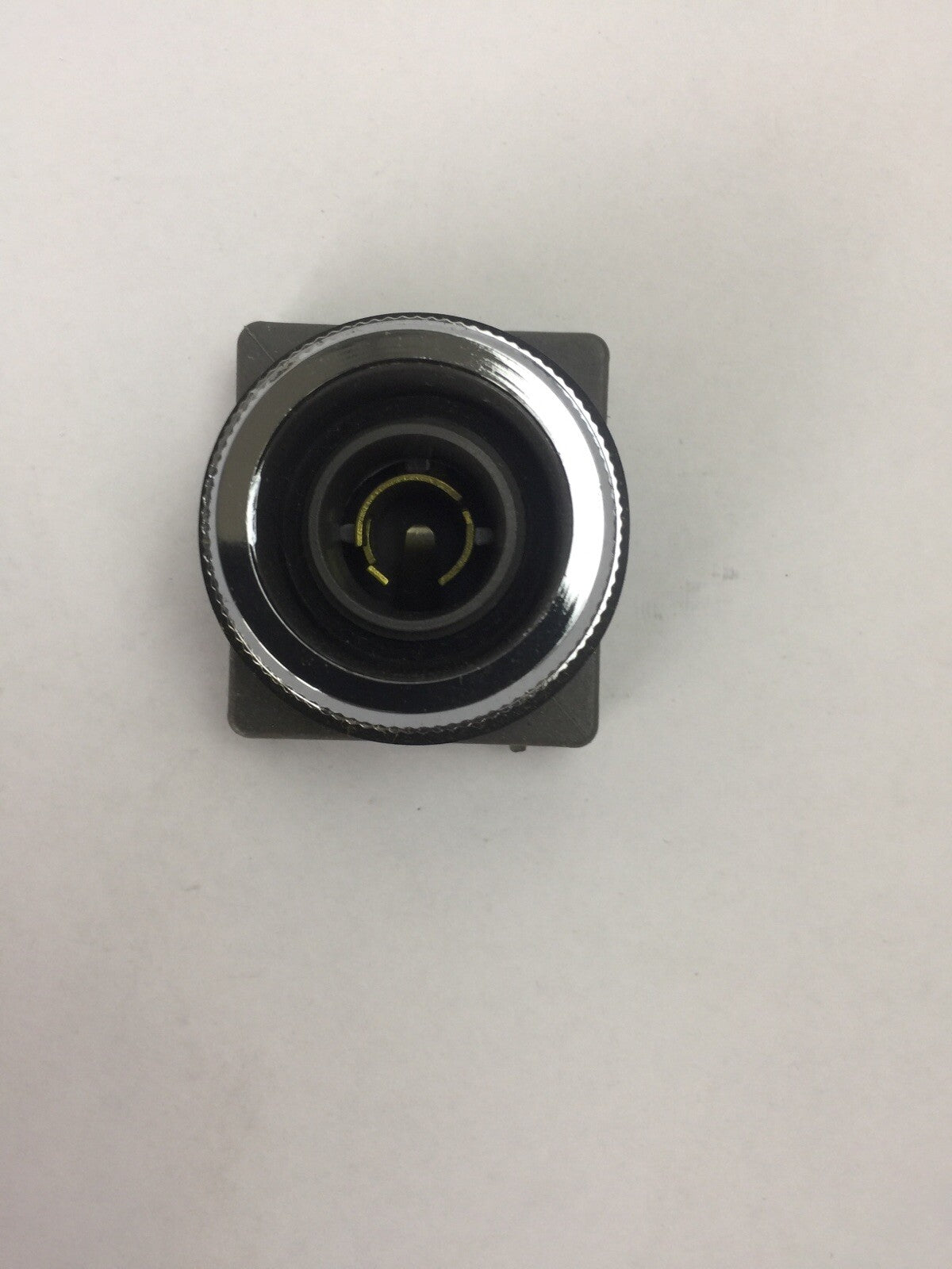 GOULD H33PR1 PILOT LIGHT BASE 120V 50/60HZ (LOT OF 3)