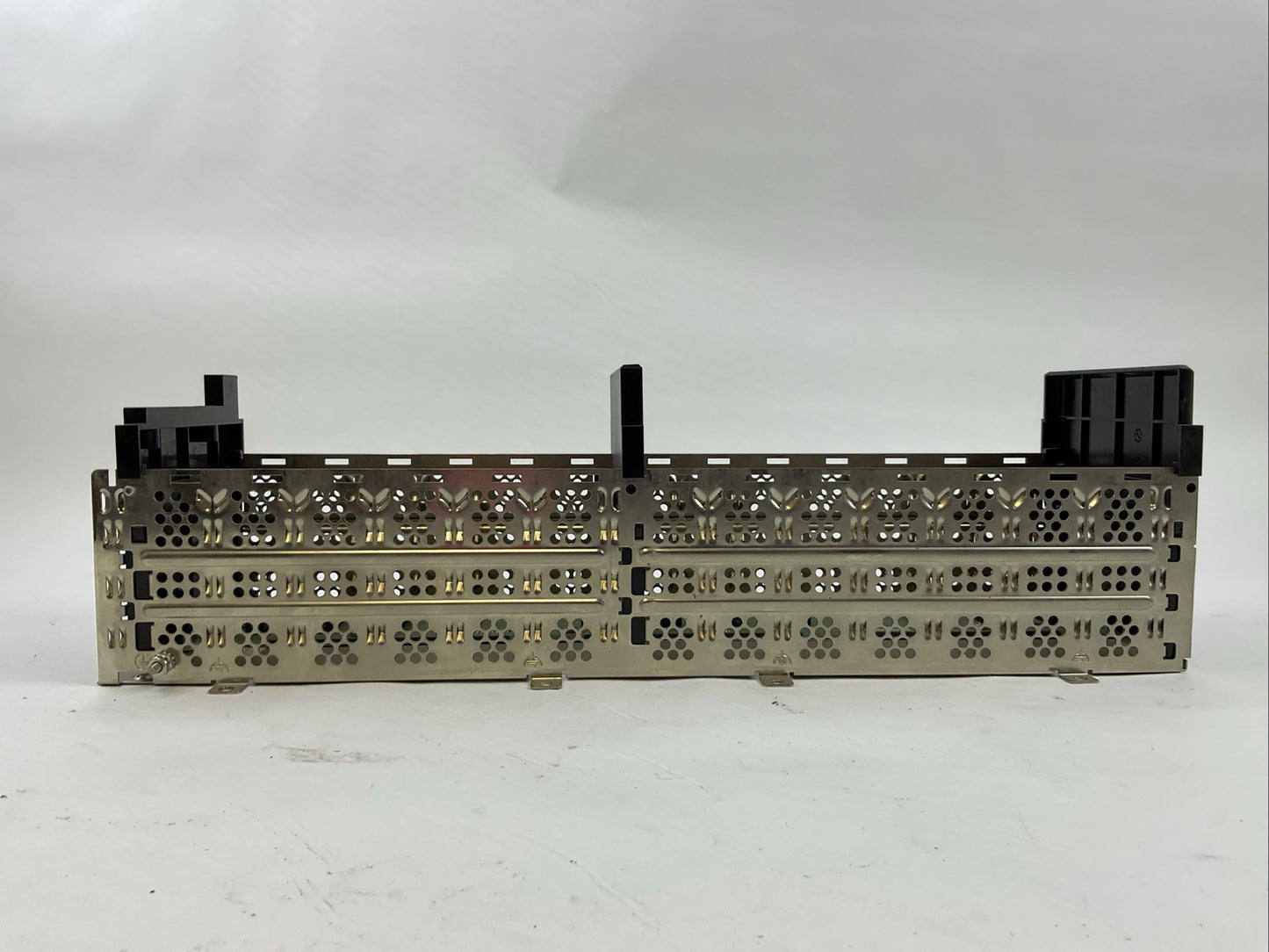 ALLEN BRADLEY 1756-A13 CAT REV K01 SER B 13 SLOT CHASSIS