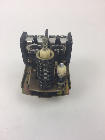 SQUARE D CLASS 9013 TYPE FSG2-S11 PRESSURE SWITCH SERIES B