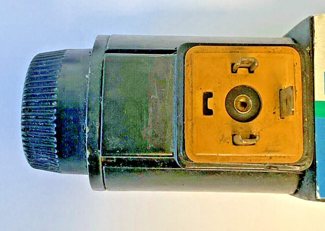 VICKERS DG4V-3S-2A-M-U-HL7-60-EN490 SOLENOID DIRECTION VALVE 3000PSI