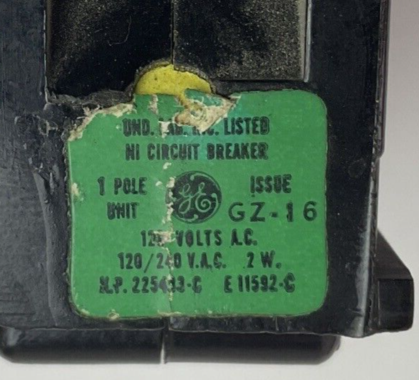 GENERAL ELECTRIC R115 CIRCUIT BREAKER 15A 1POLE 120/240VAC ***LOTOF9***