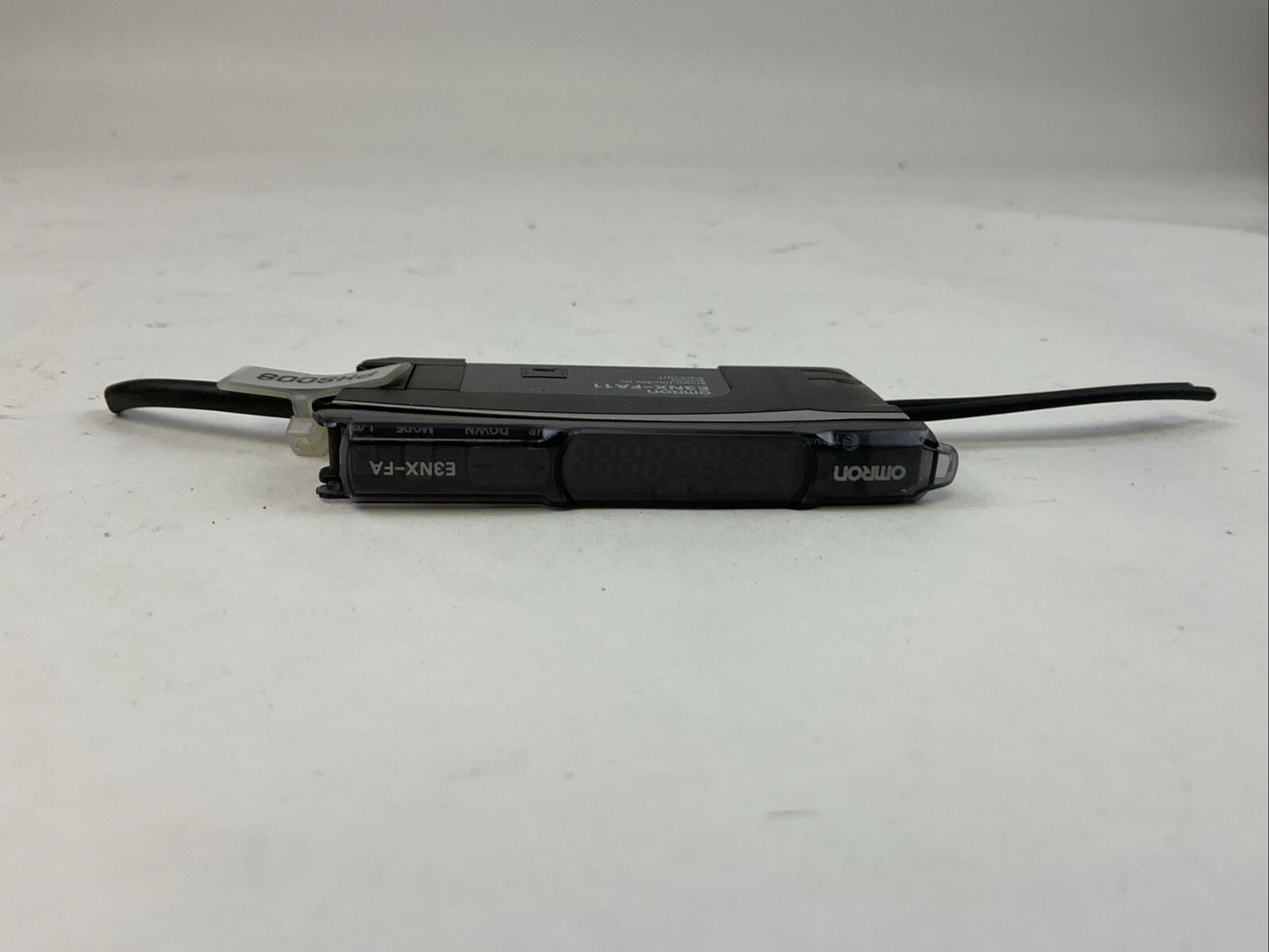 OMRON E3NX-FA11 PHOTOELECTRIC SENSOR 10-30VAC