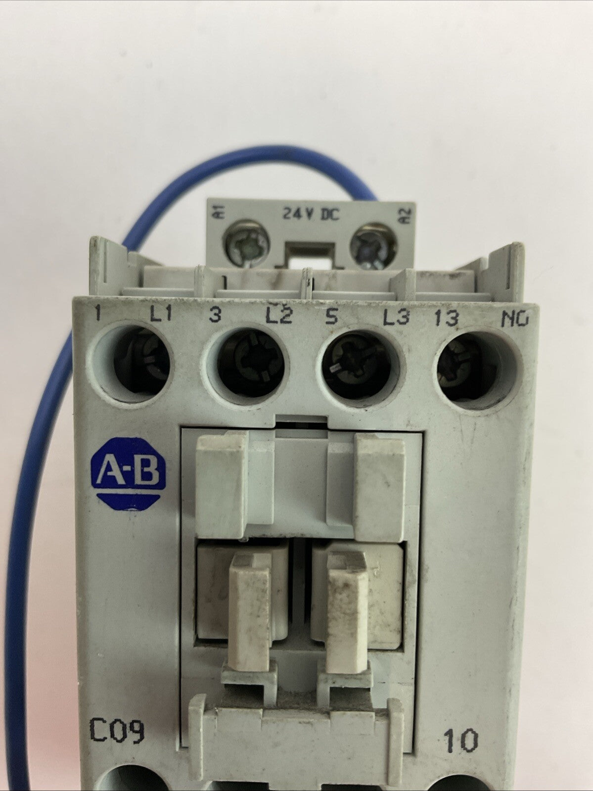 ALLEN BRADLEY STARTER (100-C09Z*10 COIL 24VDC + 193-EEBB 0.2-1.0A)
