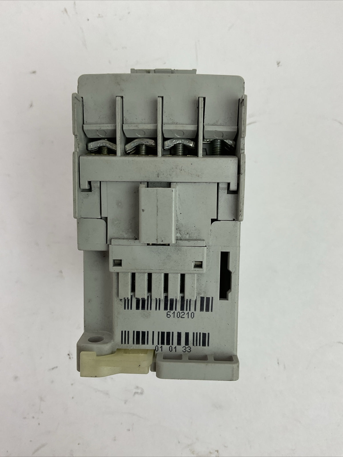ALLEN BRADLEY SERIES A 100-C09*10 CONTACTOR W/ 110V 50Hz 120V 60Hz COIL