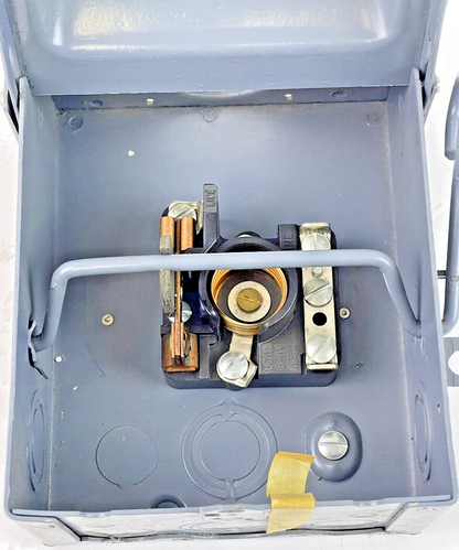 WADSWORTH ELECTRIC - RN30 - RAINPROOF ENCLOSED SWITCH - 2 POLE, 30A, 125 VAC, 3R