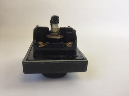 REES 00580-001 PUSHBUTTON SWITCH BLACK AUTO ON