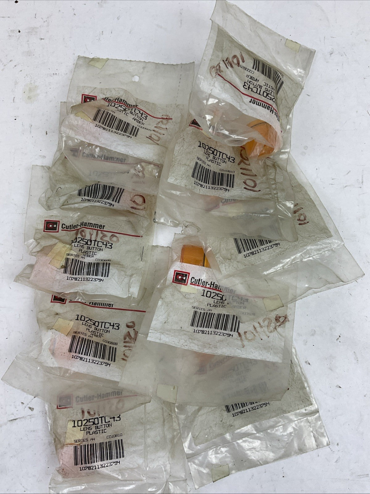 CUTLER HAMMER 10250TC43 AMBER LENS PLASTIC BUTTON (LOT OF 10)