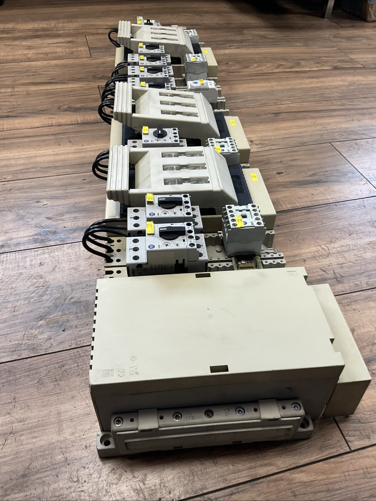 SV3041.000 VDE 0636/21 SV SV 3441 SV 3000 140M-C2E-B10 140M-C2E-B25 100-MO5NZ*3
