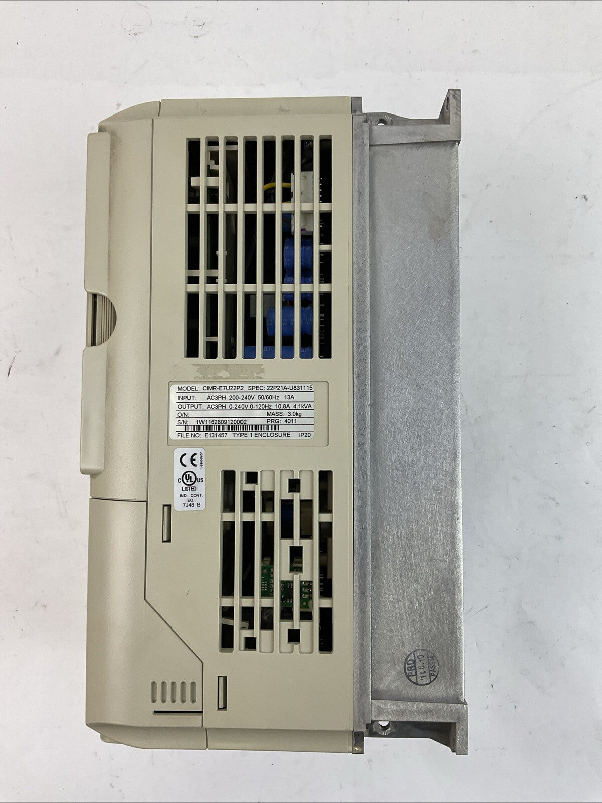 YASKAWA CIMR-E7U22P2 AC DRIVE VARISPEED E7 OUTPUT 0-240VAC 3PH 10.8A 4.1kVA