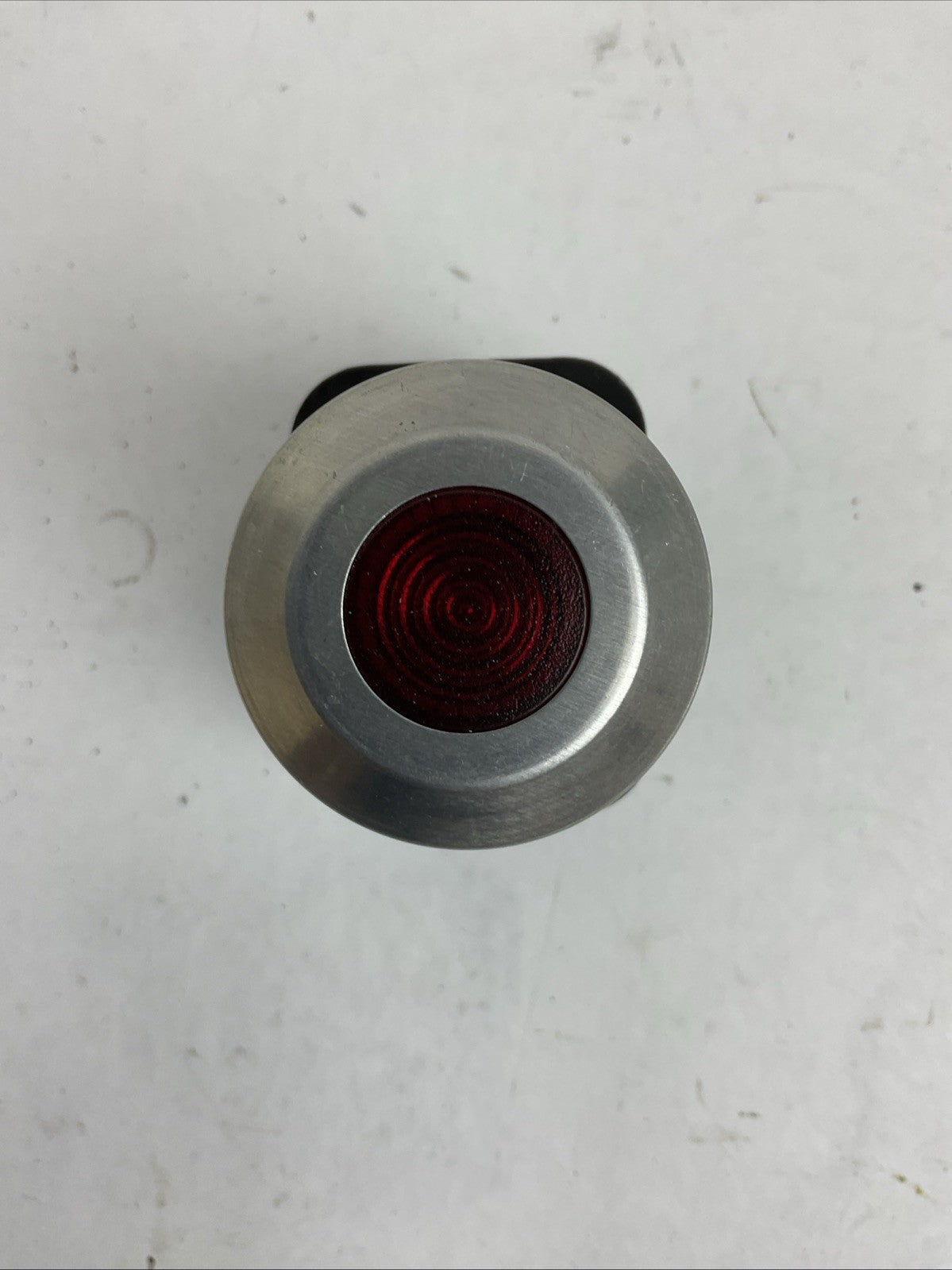 ALLEN BRADLEY 800T-FXP16RA1 SER T 120VAC 30mm PUSH-PULL ILLUMINATED RED