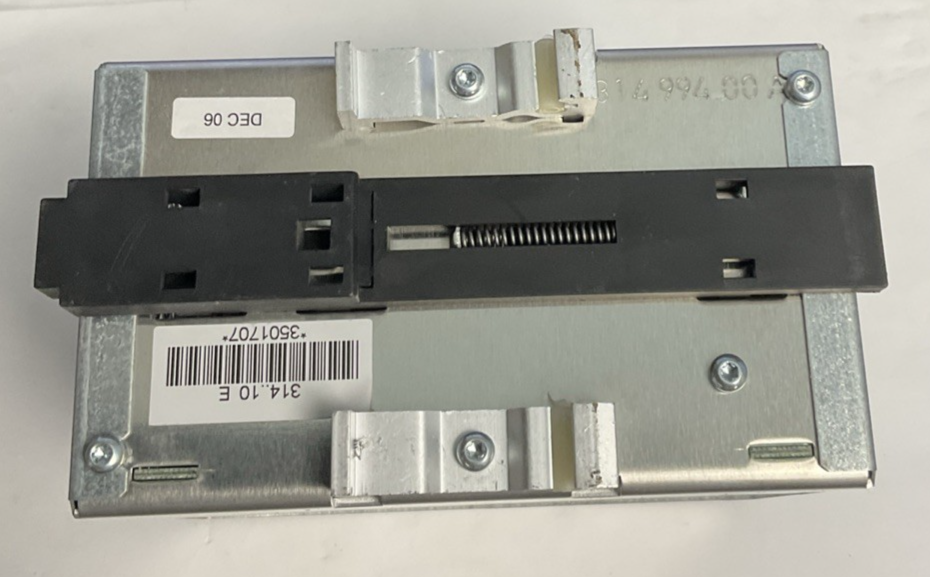 ALLEN BRADLEY 1606-XL120E-3 POWER SUPPLY SER.A 500V 50-60HZ