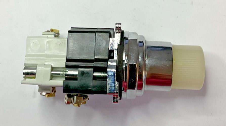 EATON 10250T411C26-53 PUSHBUTTON WHITE 120V 50/60HZ  SER.B2