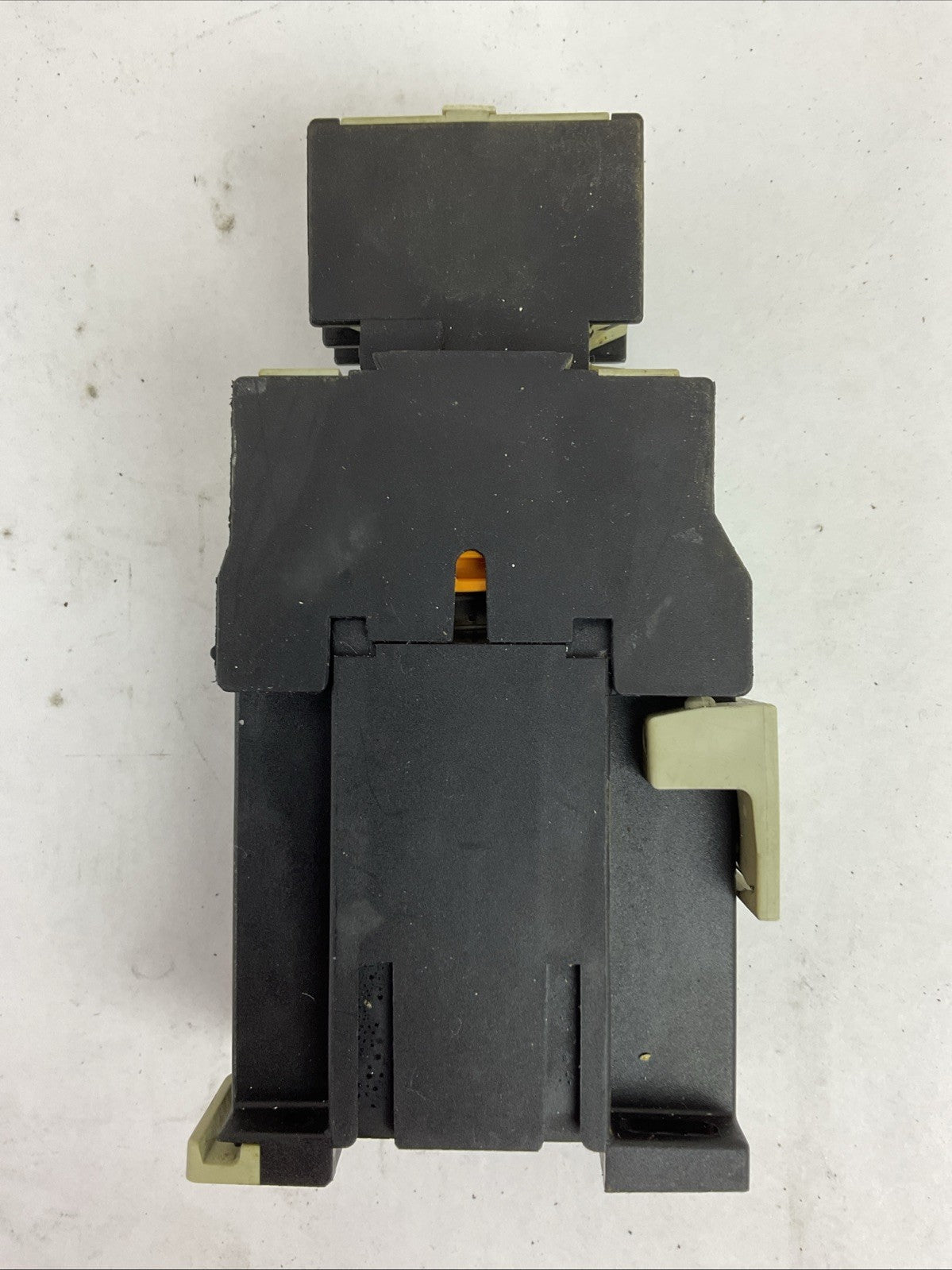 TELEMECANIQUE CA3DN40 600VAC 10A CONTACTOR 24VDC COIL LA4DE1E 24-48VDC LA1DN02
