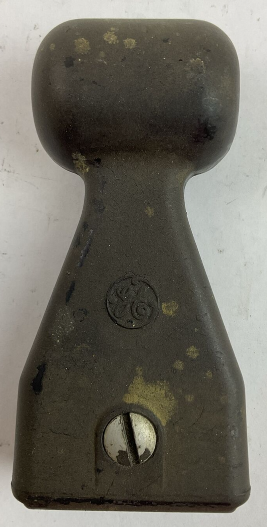 GE CIRCUIT BREAKER HANDLE EXTENSION CAT?? MODEL??