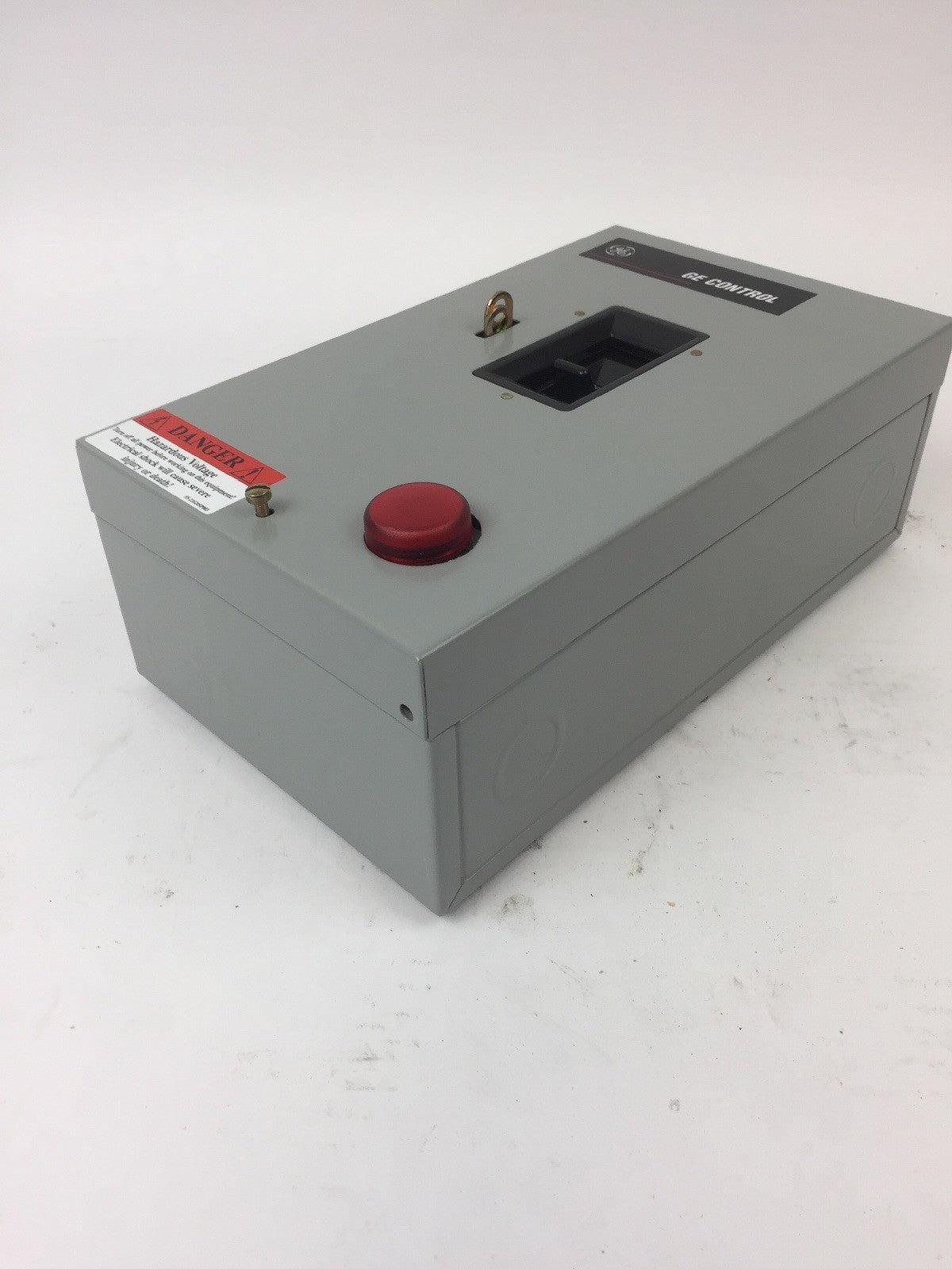 GE CR1062R3AAT204R MAN MOTOR STARTER NEMA SIZE M-0 3 POLES/OVERLOADS 480V 60HZ