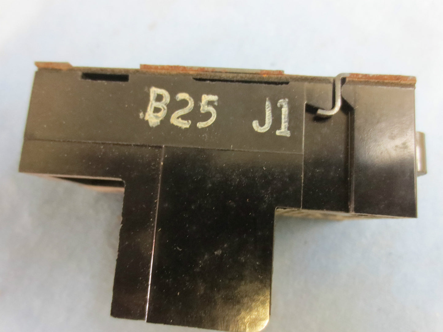 I-T-E IMPERIAL PUSHMATIC P120 CIRC BRKR 20A SINGLE-POLE 120/240VAC - NEW SURPLUS