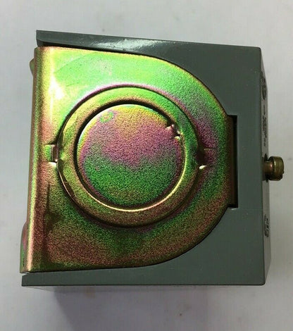 SQUARE D 9001 BG-210 ON-OFF PUSHBUTTON SER.A ***MISSING OFF COVER PLATE***