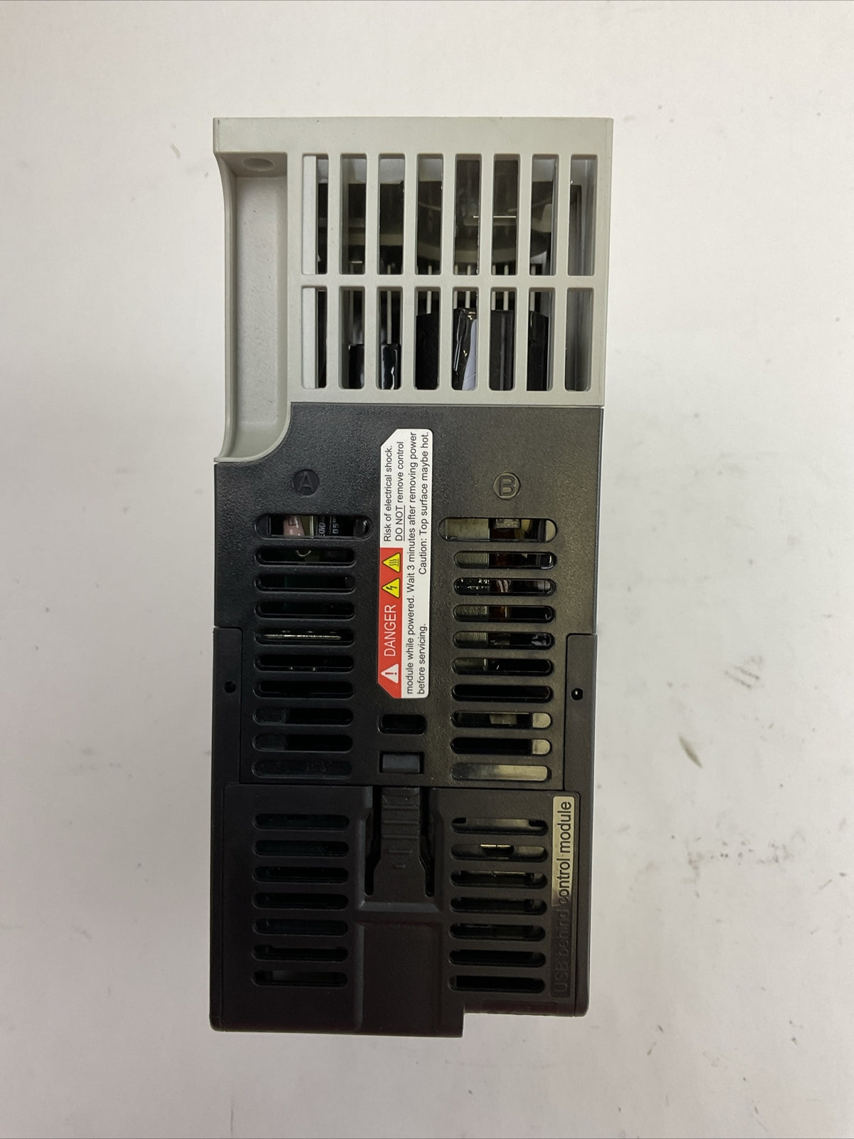 ALLEN BRADLEY 25B-D1P4N114 AC DRIVE FRN 5.001 OUTPUT 0-460VAC SER A POWERFLEX
