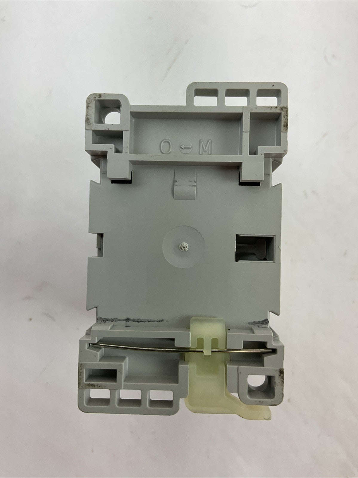 ALLEN BRADLEY 100-C23*10 SER C CONTACTOR 600VAC 30A 3PH 15HP COIL 120V 60HZ