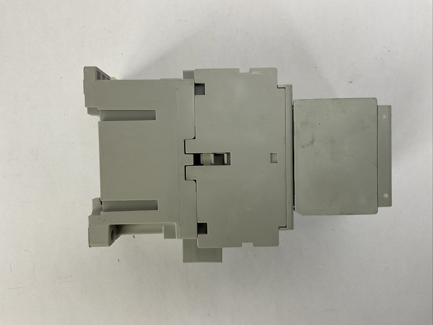 ALLEN BRADLEY 700-CF400E* SER A 600VAC COIL 24VDC CONTACTOR 100-F SER A