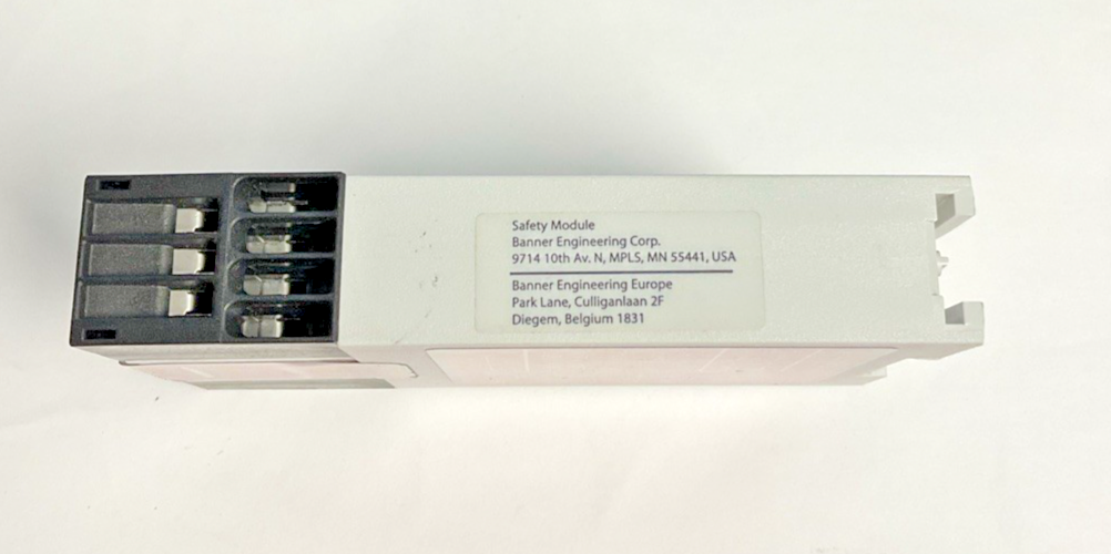 BANNER UM-FA-11A SAFETY MODULE 24VAC/DC 200W 1750VA