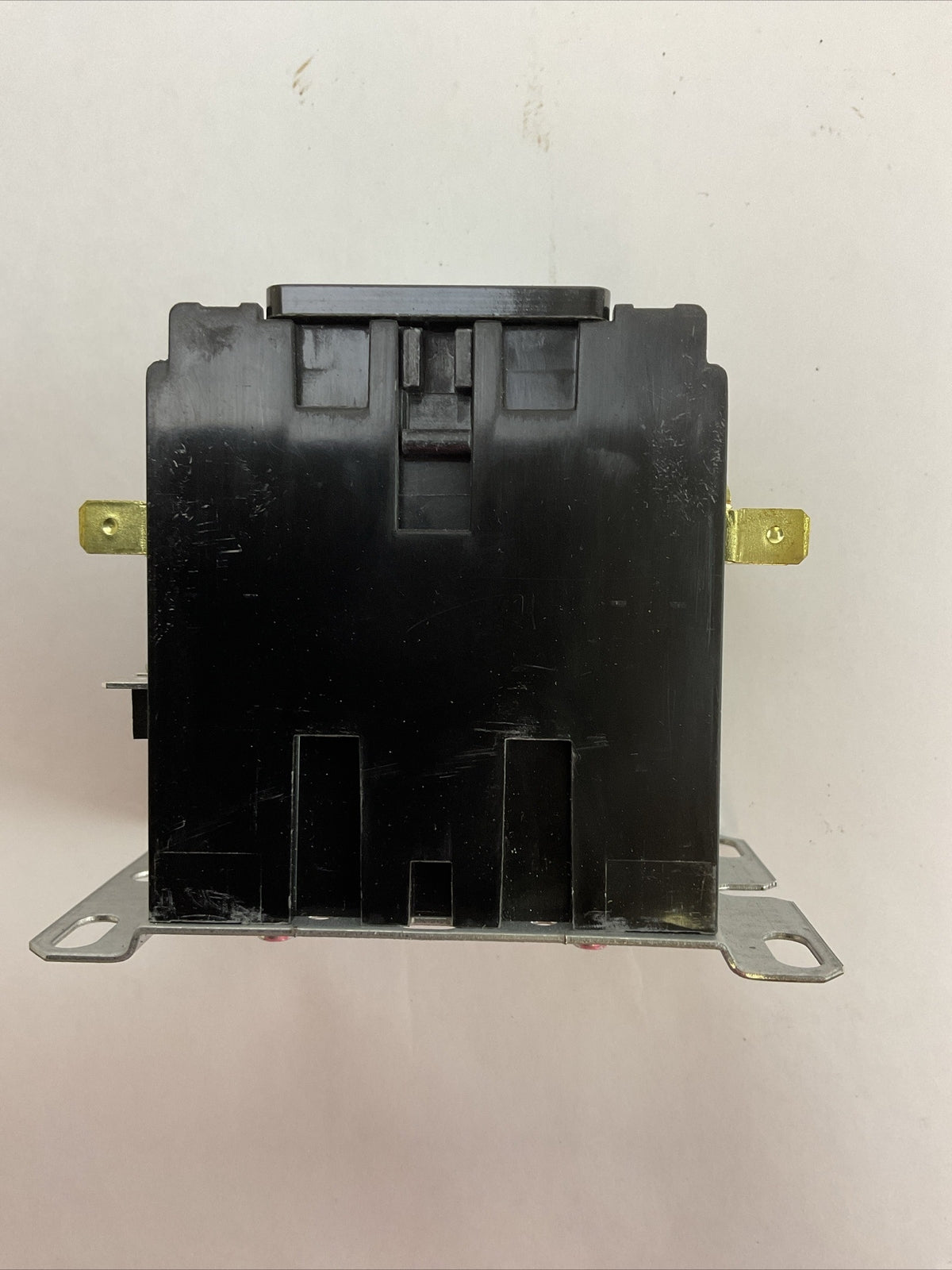 SQUARE D 8910DPA33V02 CONTACOTR SER C 3P 600VAC 20HP 40A COIL 110/120VAC 50/60HZ