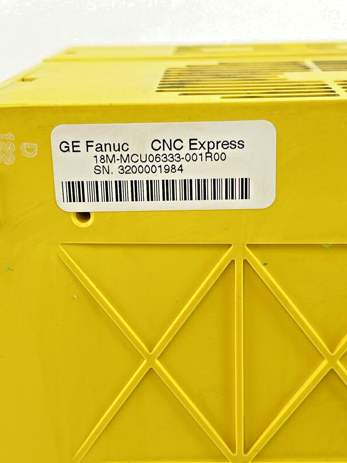 GE FANUC - 18M-MCU06333-001R00 - 3-SLOT RACK CHASSIS