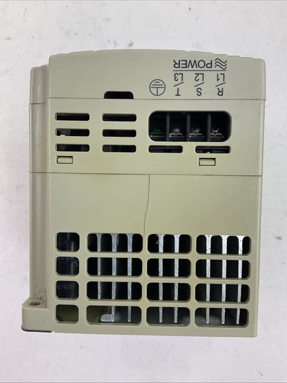 DELTA VFD015M43B AC DRIVE 1.5kW OUTPUT 3PH 0-480VAC 4A 3.1KVA 2HP VERSION 03.04