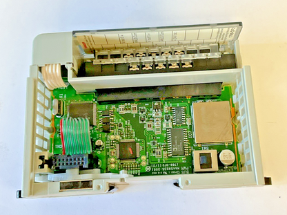 ALLEN BRADLEY 1769-OF2 OUTPUT MODULE SER.B F/W REV:3.1
