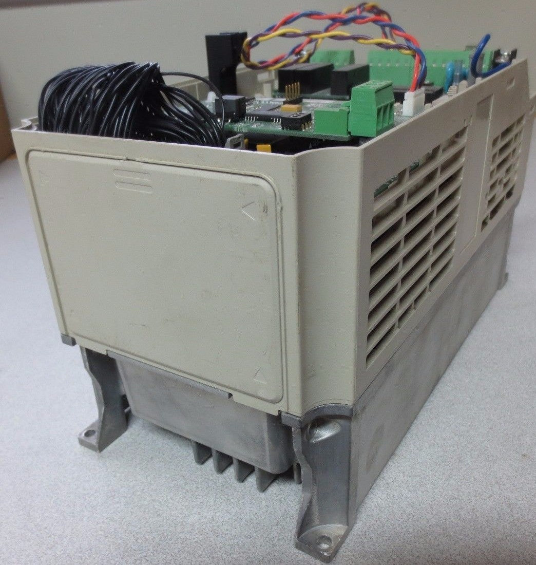 YASKAWA CIMR-E7U42P2 INVERTER DRIVE 480VAC 5.3A 4.0kVA NOT WORKING or FOR PARTS