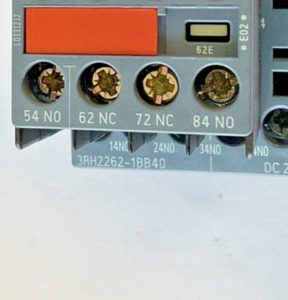 SIEMENS 3RH2262-1BB40 CONTACTOR 24VDC  50HZ
