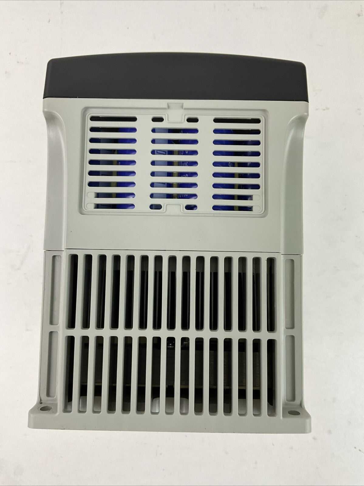 ALLEN BRADLEY POWERFLEX 400 22C-D022N103 SER B FRN 8.01 AC DRIVE OUTPUT 0-460VAC