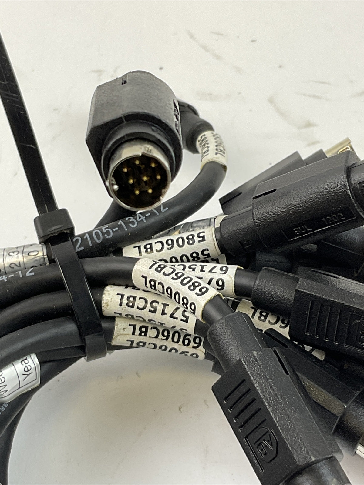 ALLEN BRADLEY A22105-134-12 AC DRIVE CABLE (LOT OF 13)