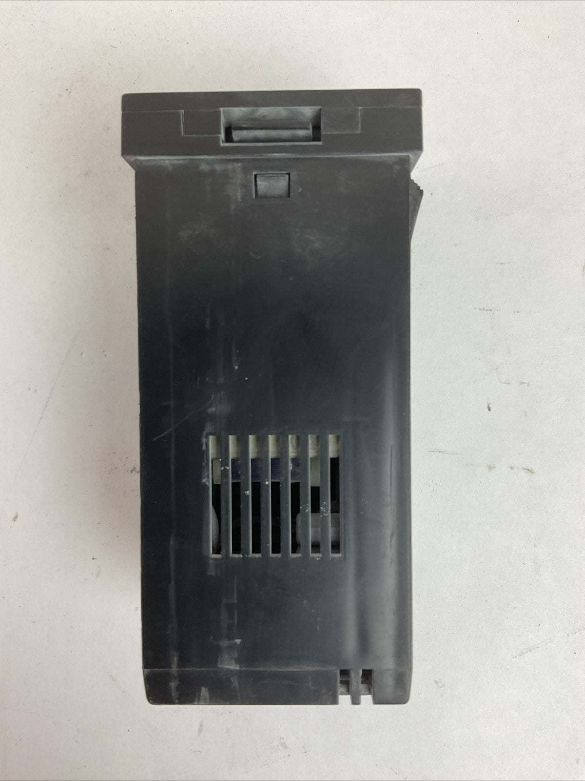 OMEGA CN372-P1F2 TEMPERATURE CONTROL