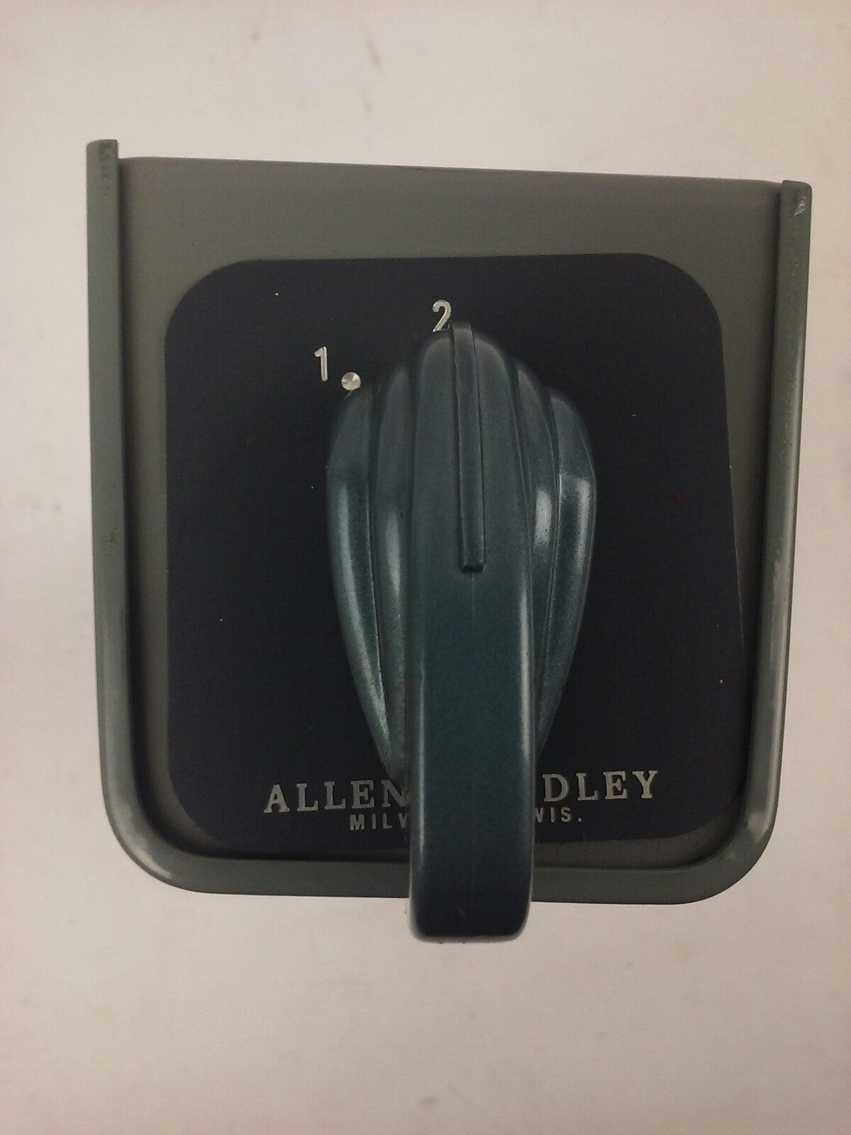 ALLEN BRADLEY 806-C102 SER. A, ROTARY PILOT SWITCH, 10A @ 600VAC,1A @ 115VDC,10P
