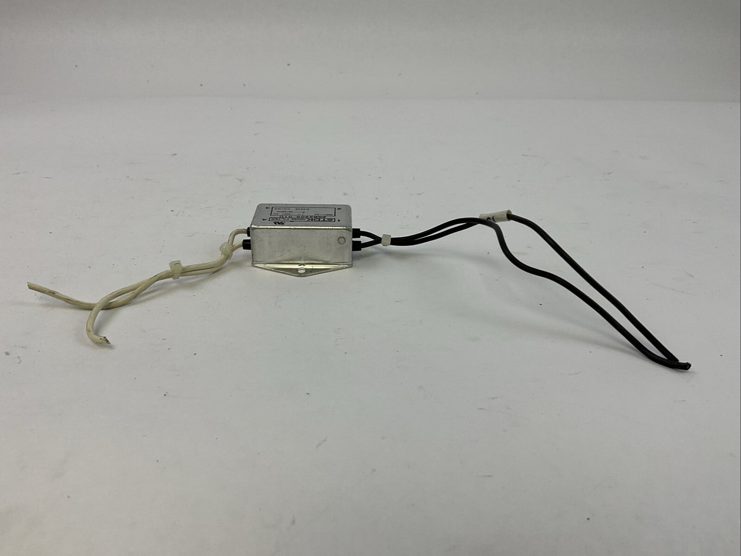 TDK ZGB2202-01U NOISE FILTER 250VAC 2A TV...1500VAC F.......50/60HZ