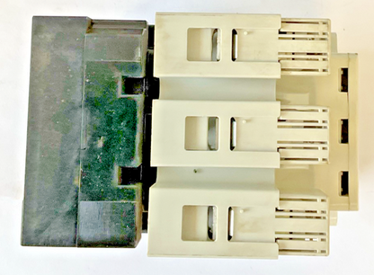 FUJI ELECTRIC SC-E5 CONTACTOR SE105AA 150A 8KV
