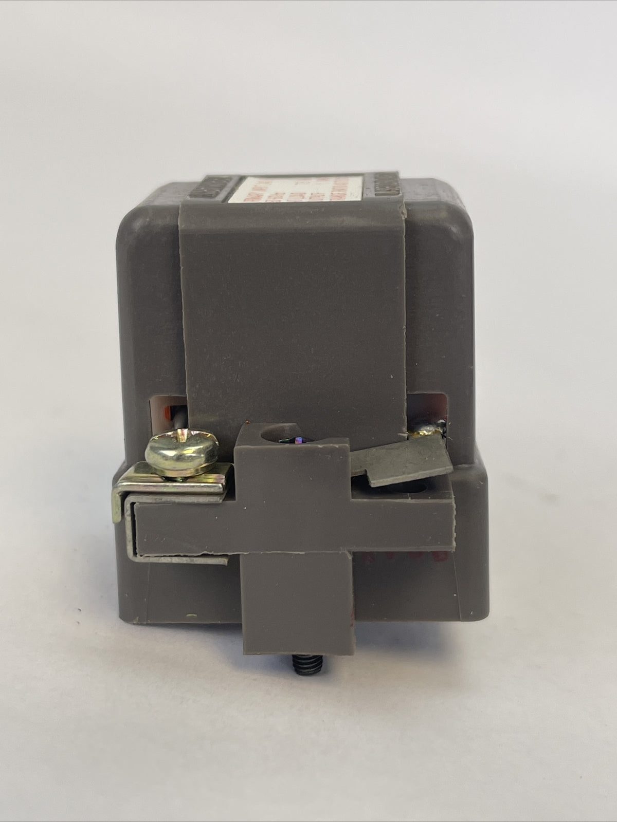 IDEC T2 TRANSFORMER POWER SUPPLY INPUT 240V 50-60HZ NO LOAD 7.5V OUTPUT 1VA