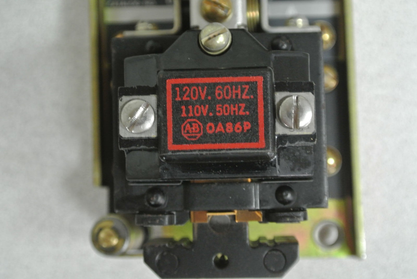 ALLEN-BRADLEY 700-BXL840A1 - AC RELAY TYPE BXL - 110/120V, 8-POLE - NEW SURPLUS