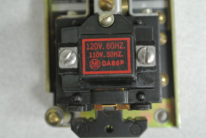 ALLEN-BRADLEY 700-BXL840A1 - AC RELAY TYPE BXL - 110/120V, 8-POLE - NEW SURPLUS