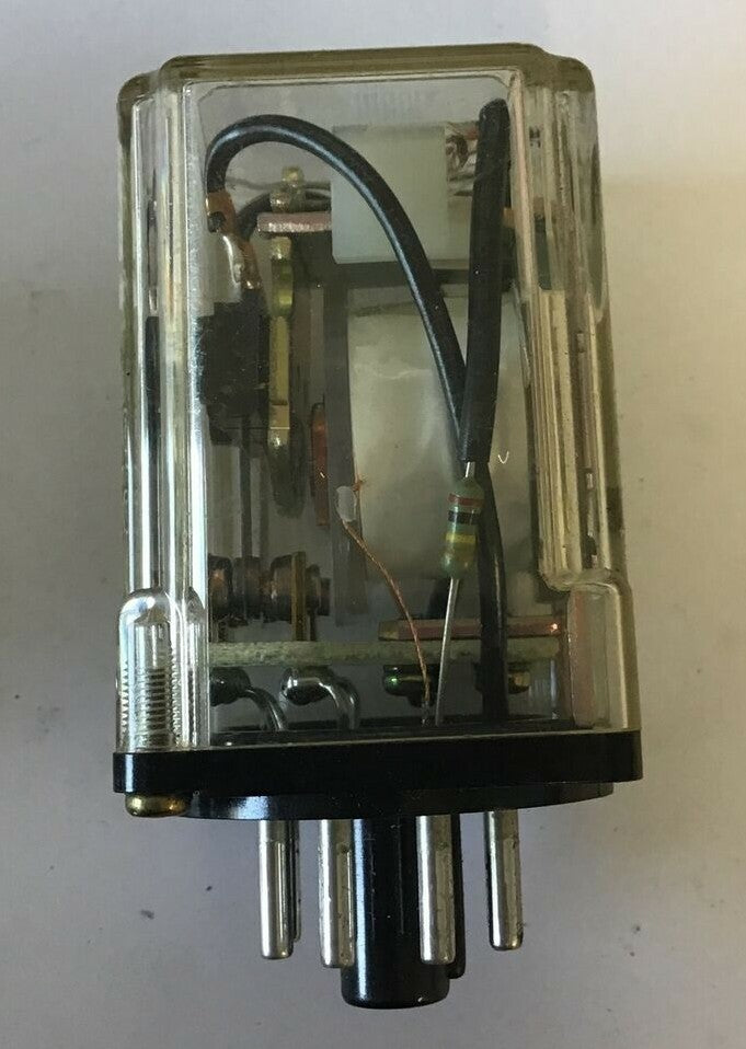 OMRON MK2EPN-UA-AC120 RELAY 10A 230VAC/28VDC ***LOTOF4***