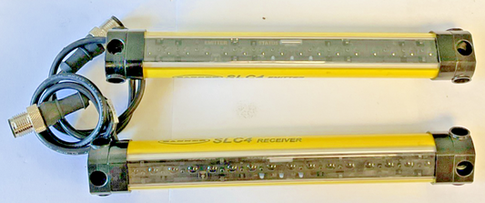 BANNER SLC4E14-160P4 EMITTER 24VDC W/ SLC4R14-160P4 RECIEVER 24VDC 0.1-2M