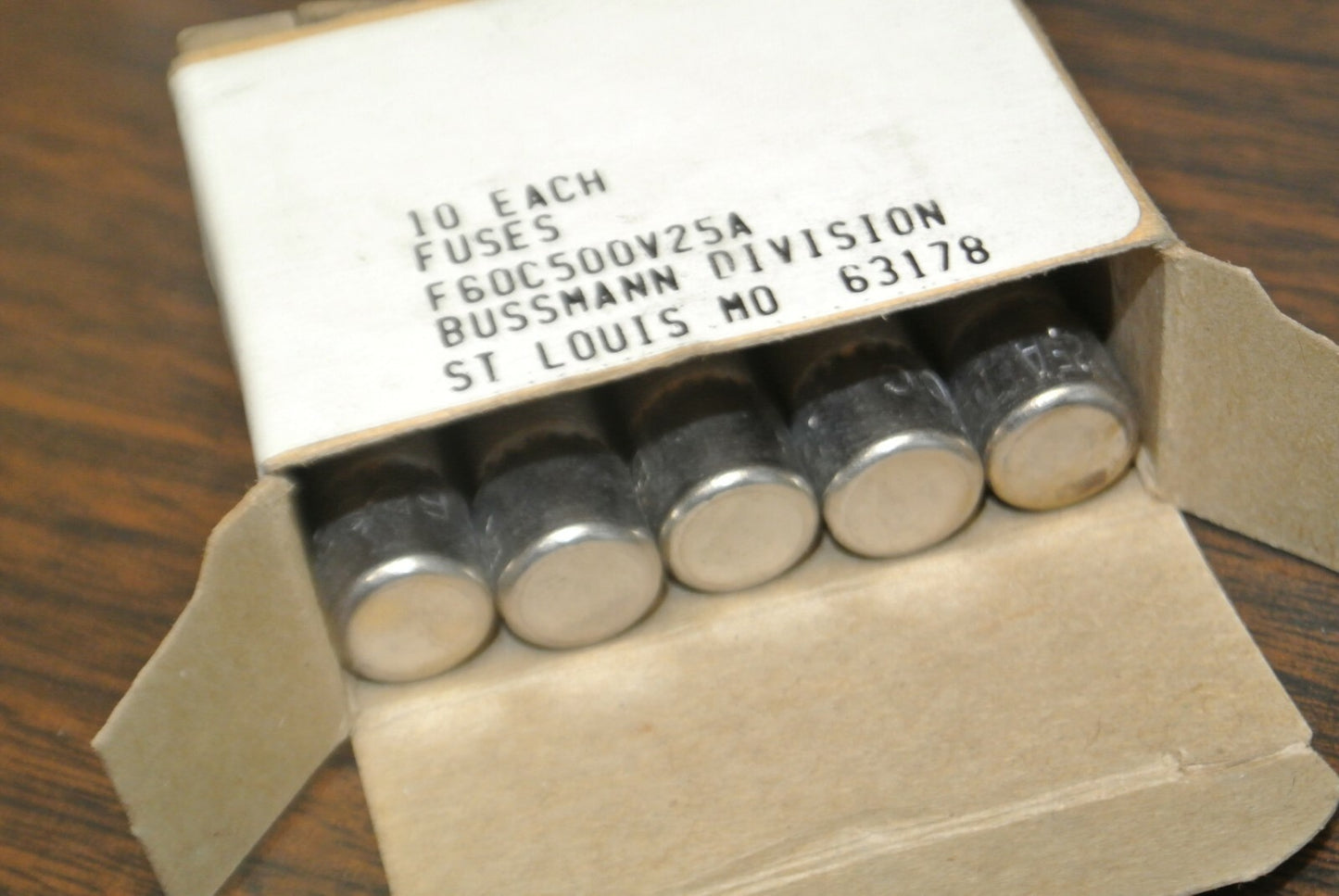 LOT of 5 / BUSS / BUSSMANN F60C500V25A FUSES / 25A / 500VAC