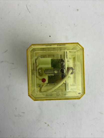IDEC RRIBA-128-L DC24V RELAY (LOT OF 2)