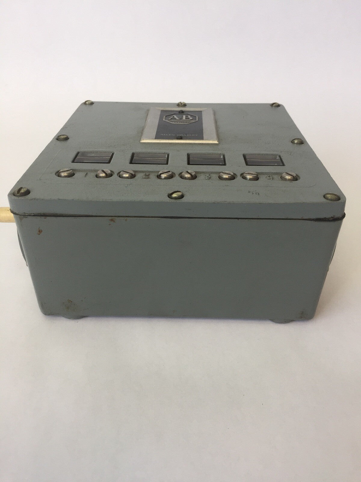 ALLEN BRADLEY 803-F412 ROTARY CAM LIMIT SWITCH 0-150RPM 600V NEMA TYPE 12